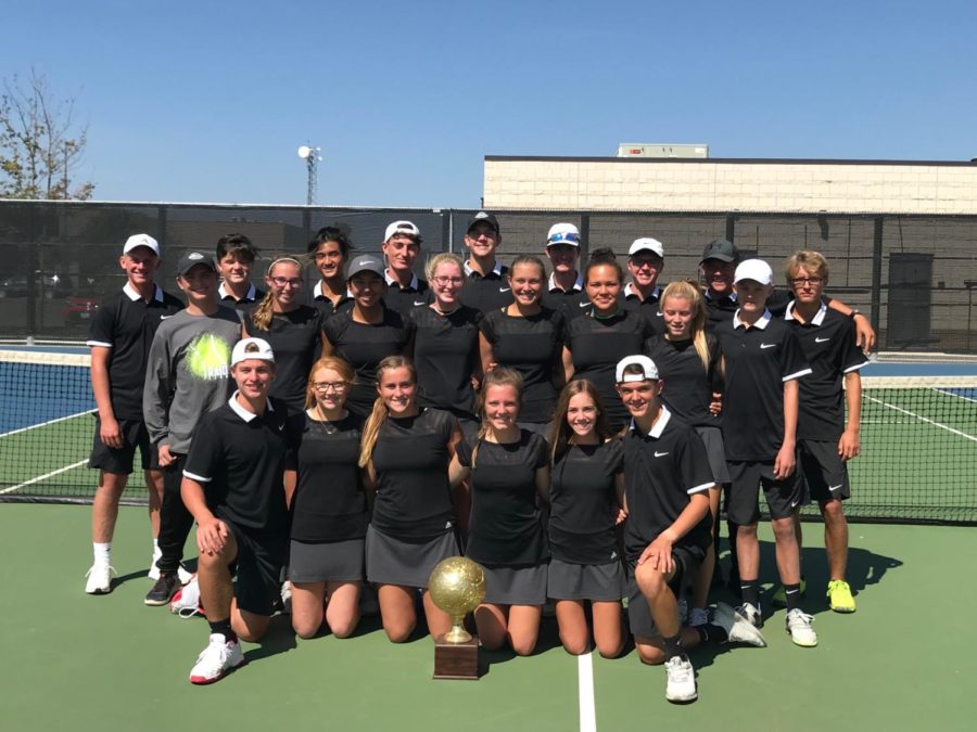 Tennis+Team+Wins+District+Title%2C+Prepares+for+Playoffs