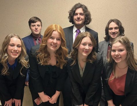 Speech And Debate Team Qualifies For State